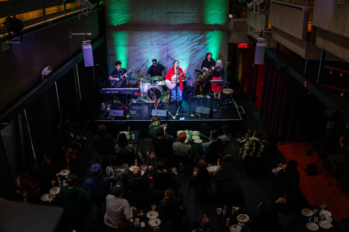 Phoque OFF 2026 : Un brunch multilingue avec Sandrine Masse et Gabriella Olivo