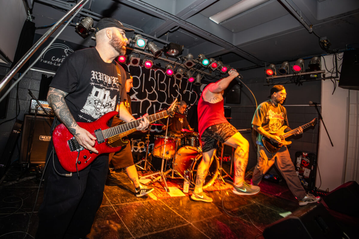 Photos : Technique hardcore avec Fiasco, For One Hate et Desecrate au Cégep Limoilou