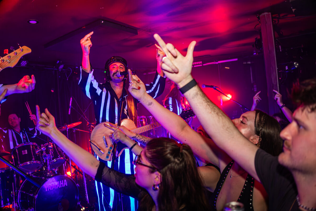 Les Lunatiques (et Crachat) au Pantoum : un lancement festif et punk