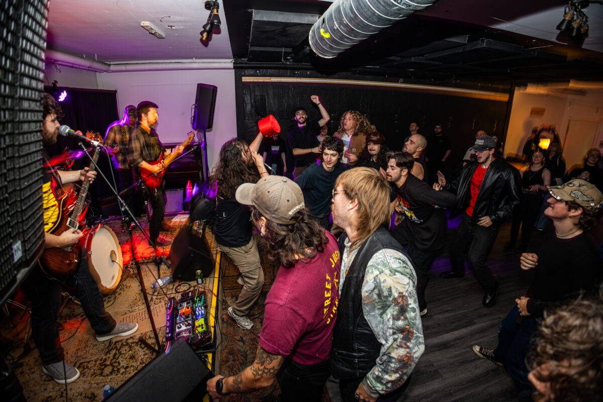 Photos :  Un lancement fantaisiste et grandiose pour WAG